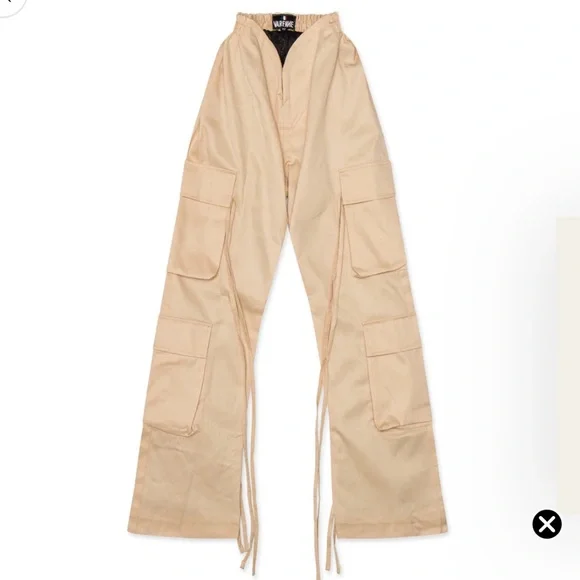 Varenne Cargos - Picture 3 of 3